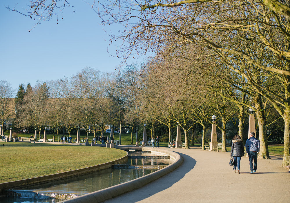 Bellevue Downtown Park featuring 10-acre lawn.